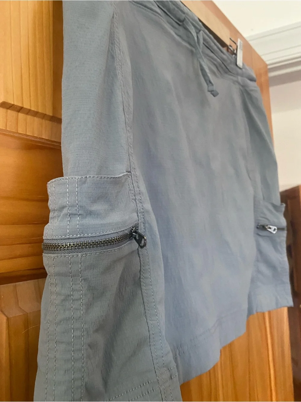 Athleta Gray Utility Cargo Skort Size 14 Hiking Travel Zip Pockets